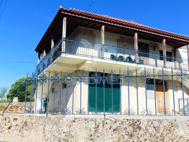 Vivenda c/ garagem e jardim, a 12 kms de Vila Real