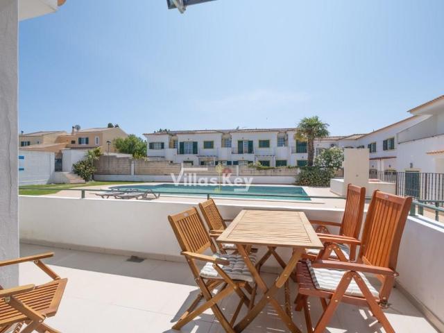 Vivenda com piscina a dois passos da Praia da Luz 121m² Luz