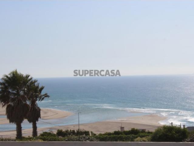 Vivenda T5 com vista mar