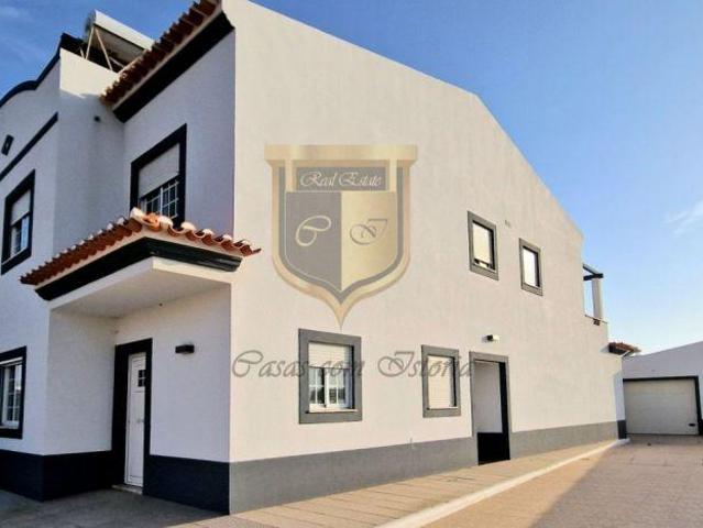 Vivenda V3, remodelada, Vista Mar,Santa Cruz, Torres Vedras, Lisboa | 26084058245
