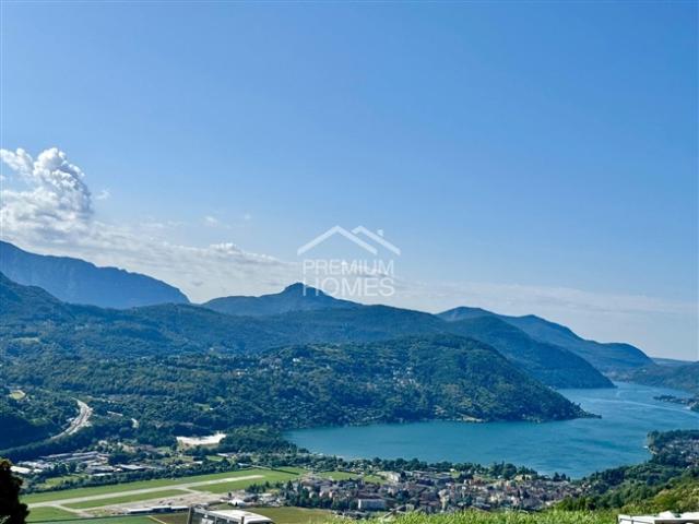 Vivere il Ticino Terreno esclusivo con vista lago