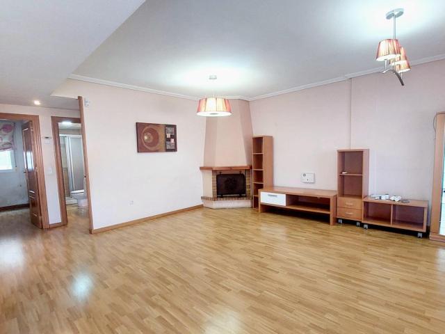 Vivienda tipo dúplex en Urbanización MonteGrande Torreagüera