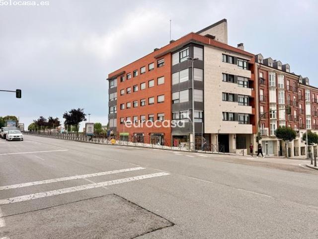 VIVIENDA TOTALMENTE EXTERIOR, CON ASCENSOR Y LLENA DE POSIBILIDADES