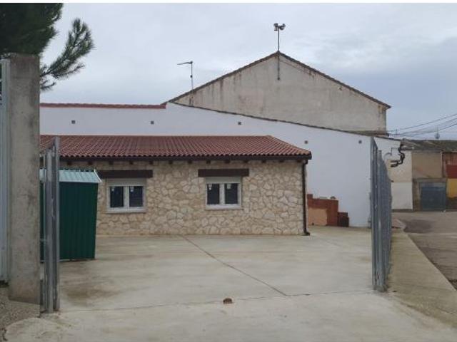 VIVIENDA UN DORMITORIO CON TERRENO