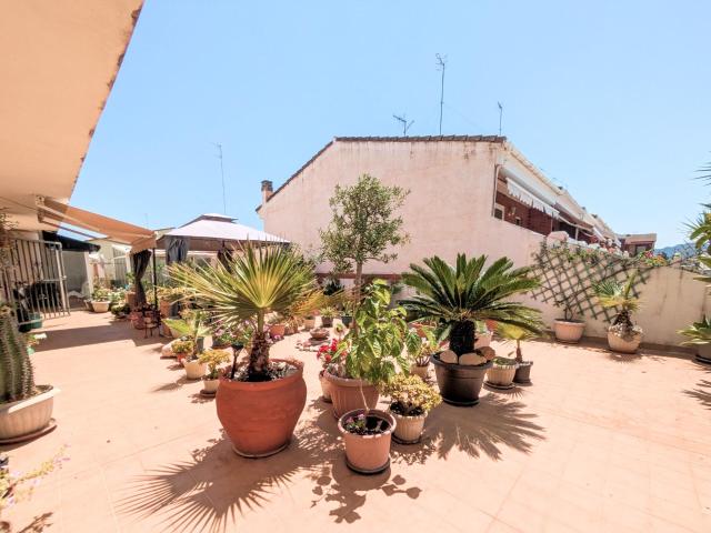 VIVIENDA UNICA EN AMPOSTA