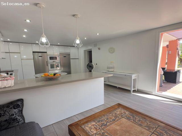 Vivienda única en planta baja con piscina privada y amplios espacios