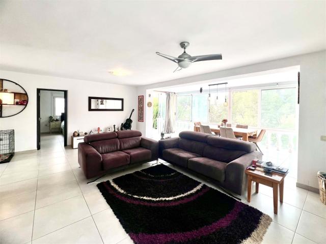 Vivienda unifamiliar 4 dormitorios 280 m2 280m² Nucia Park
