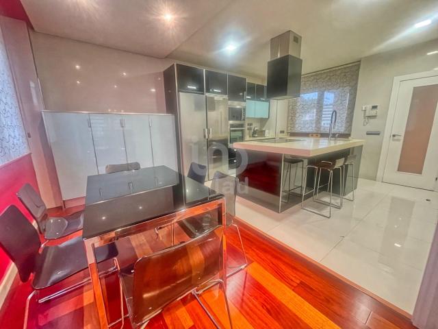 Vivienda unifamiliar 4 dormitorios 520 m2 550m² Avilés