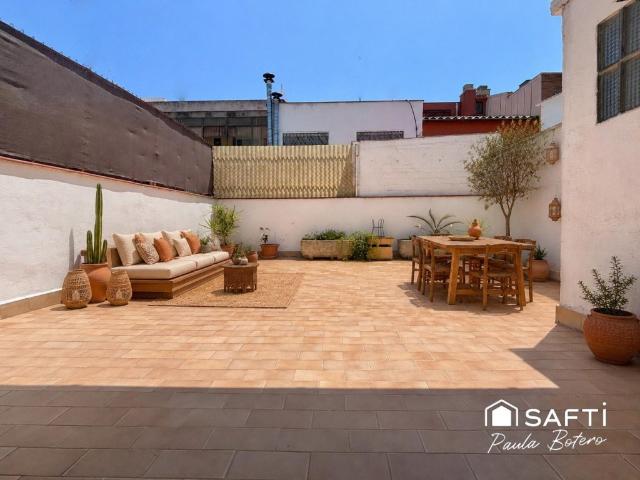 Vivienda Unifamiliar adosada en el centro de Vilanova y a 5' de la playa