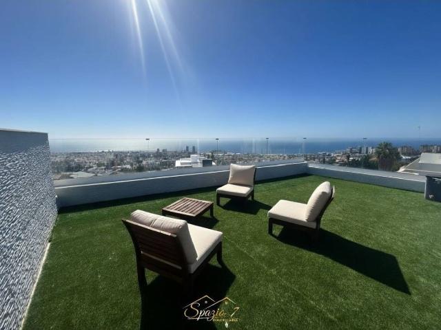 Vivienda unifamiliar adosada en La Cuesta, Santa Cruz de Tenerife — vistas absolutas a la bahía