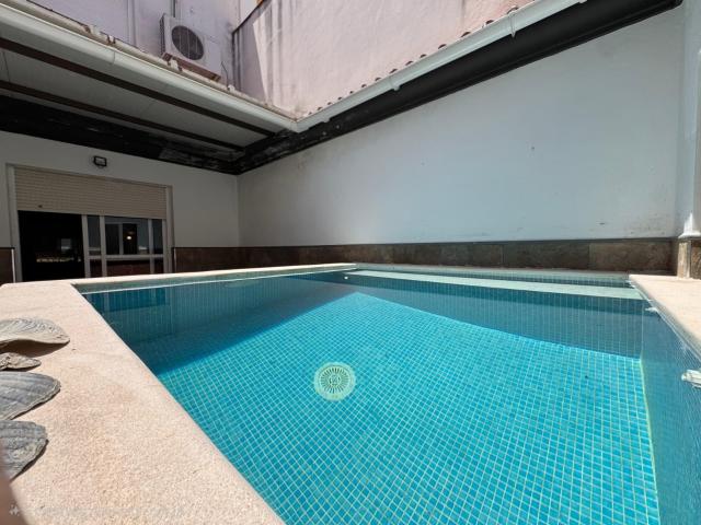 VIVIENDA UNIFAMILIAR ADOSADA EN VENTA