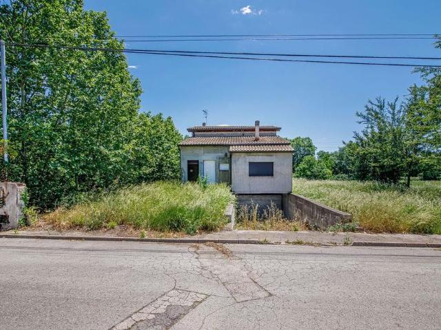 Vivienda unifamiliar aislada en fase de acabado Urbanización Llac del Cigne, Caldes de Malavella