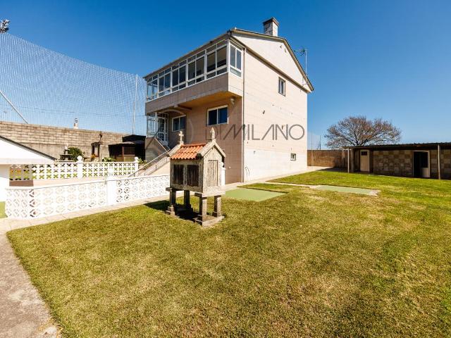 Vivienda unifamiliar amplia y luminosa en Valladares
