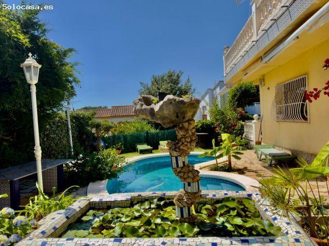 Vivienda unifamiliar con piscina y vistas al mar en Arenys de Mar: tranquilidad, luz y calidad de vi