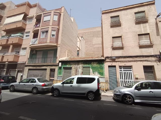 VIVIENDA UNIFAMILIAR PARA REFORMAR