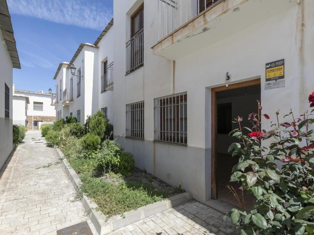 VIVIENDA VPO EN LAROLES – FUNCIONALIDAD Y CONFORT EN PLENA ALPUJARRA