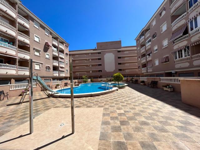 VIVIENDA A ESCASOS METROS DEL MAR EN UBANIZACION CON PISCINA PLAYA LISA TAMARIT