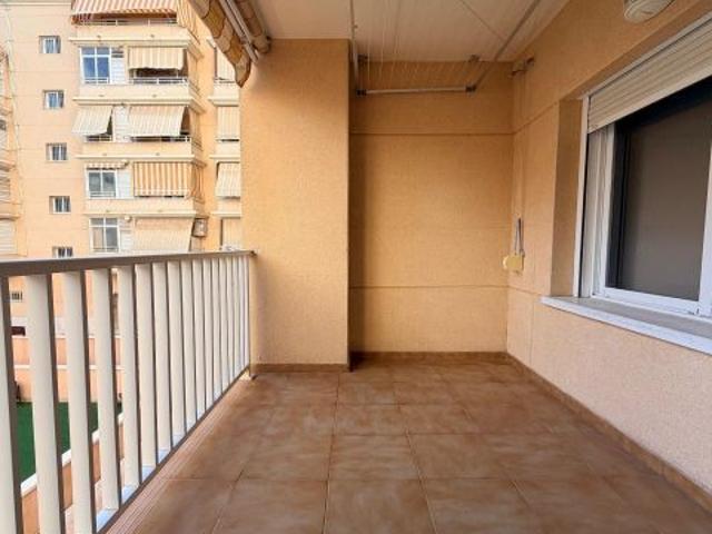 VIVIENDA A LA VENTA EN PLAZA CASTILLA