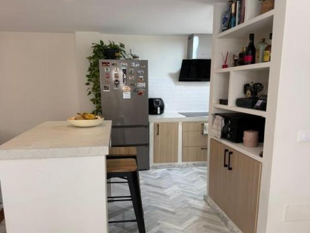 ¡VIVIENDA ADOSADA EN LAS PERENHOLAS!