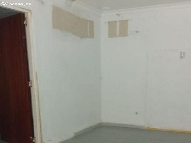 VIVIENDA ADOSADA PARA REFORMAR EN LAS CABEZAS DE SAN JUAN SEVILLA