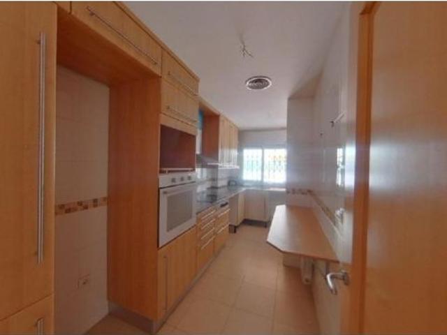 Vivienda alquilada. Planta baja con gran terraza