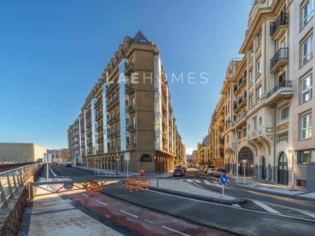 Vivienda amplia y luminosa con garaje y trastero en el Edificio Miramar, Paseo de Salamanca