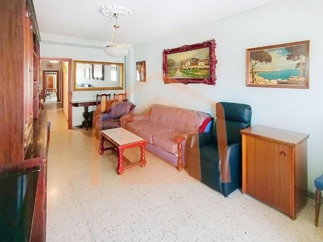 Vivienda amplia y luminosa muy céntrica