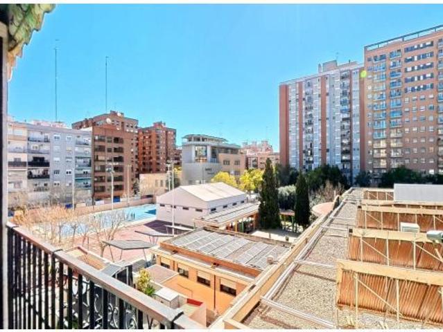 VIVIENDA COMPLETAMENTE EXTERIOR CON ORIENTACION SUR