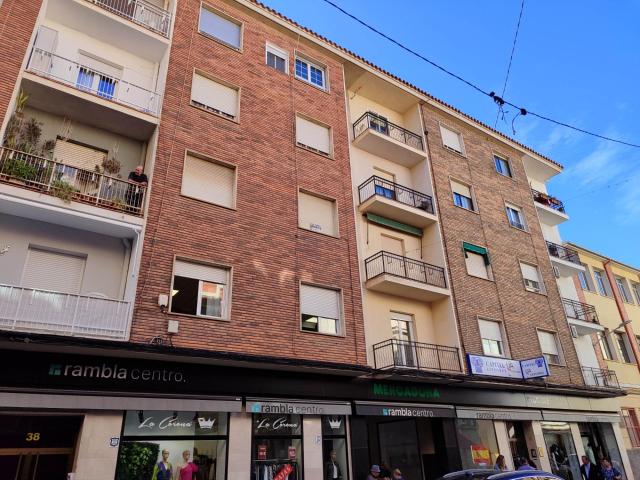 VIVIENDA COMPLETAMENTE REFORMADA. PRIMERAS CALIDADES Y TOTALMENTE EQUIPADO