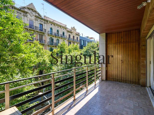 Vivienda con alma en pleno Quadrat d´or con Parking incluido