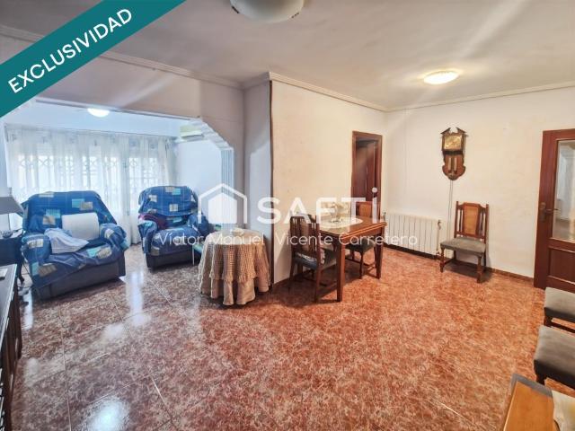 Vivienda con ascensor y todas las comodidades