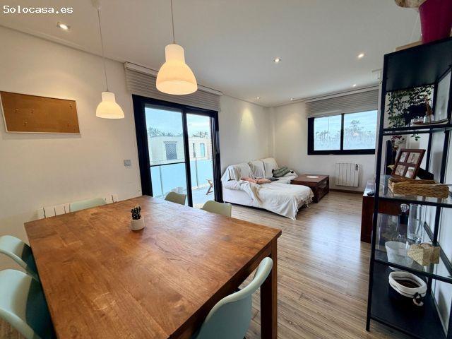 VIVIENDA CON BALCÓN Y PLAZA DE GARAJE EN LA ZONA TRAVALÓN