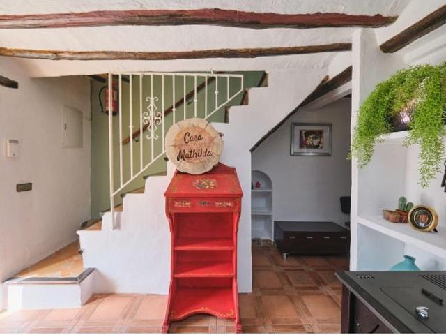 Vivienda con encanto y B&B de éxito junto al Pantano de Los Bermejales, a lado de Alhama de Gran