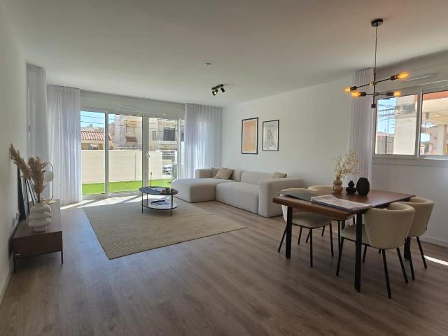 VIVIENDA CON PISCINA, 83 M2 de TERRAZA
