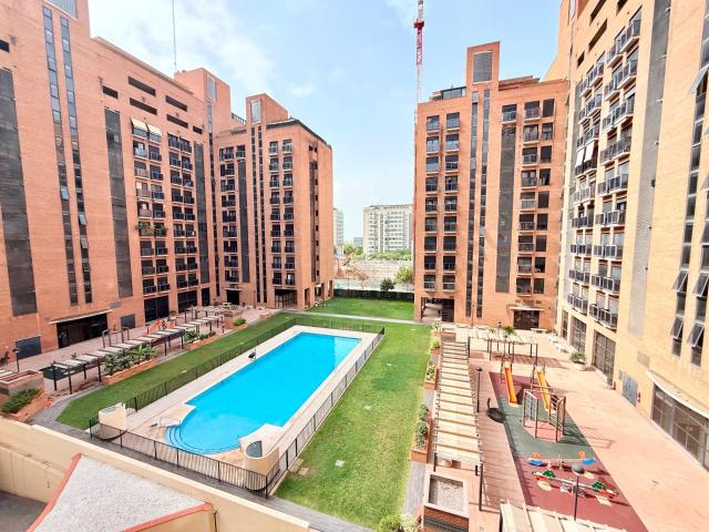vivienda con piscina y garaje incluido junto a la Ciudad de las Artes y las Ciencias
