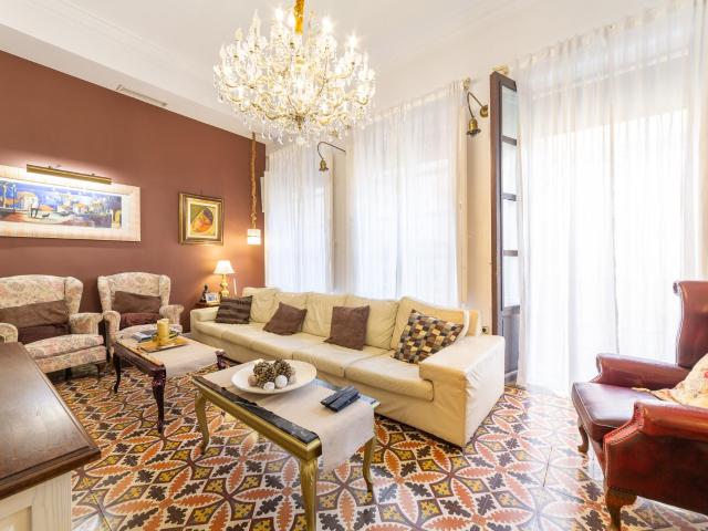 VIVIENDA CON PISCINA PRIVADA CLIMATIZADA Y TERRAZA