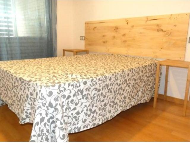 Vivienda con terraza y jardín en Alagón Zaragoza. Referencia VL09192025