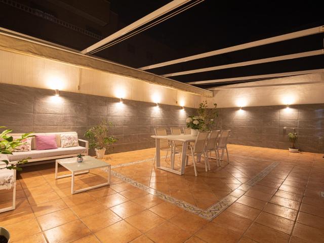 ¡VIVIENDA CON TERRAZA, GARAJE DOBLE Y TRASTERO, EN ELCHE!