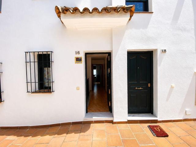 Vivienda con terraza, suite principal con vestidor y excelente distribución en El Ejido, Alcalá de los Gazules