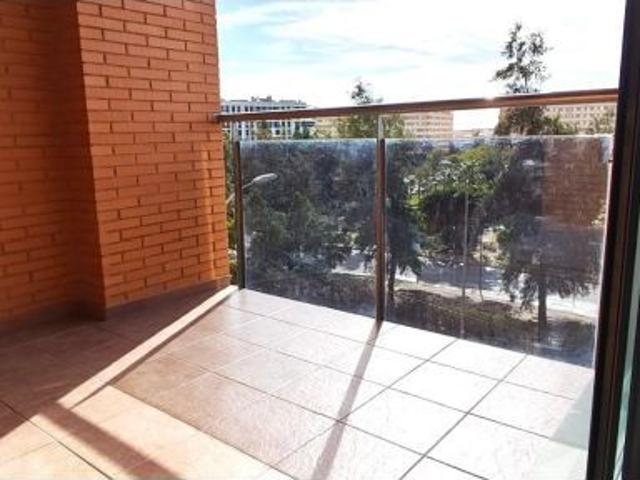 Vivienda con vistas al parque, piscina, garaje y trastero en PAU I – Alicante