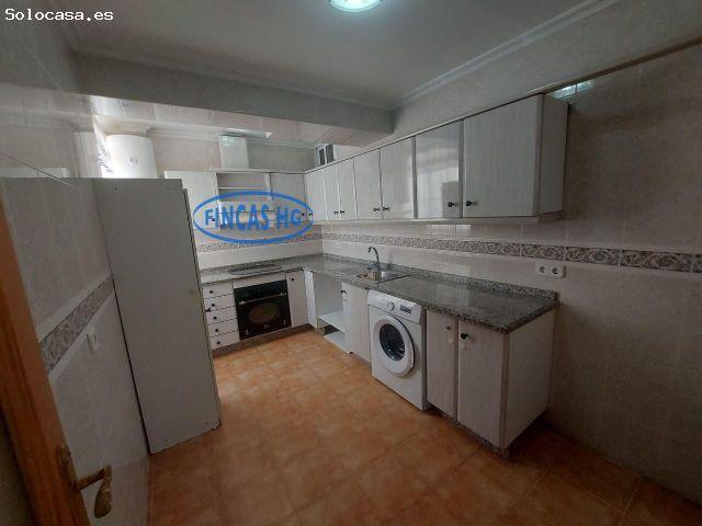 Vivienda con vistas despejadas junto a la Plaza del Sol – Carolinas