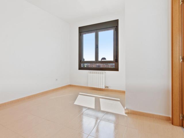 Vivienda de 2 habitación en CL CAVANILLES ARROYO DE LA ENCOMIENDA