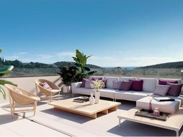 Vivienda de 3 dormitorios con terraza, piscina comunitaria y gimnasio