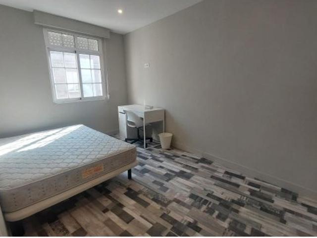 VIVIENDA DE 3 DORMITORIOS PRÓXIMA A PLAZA DE ESPAÑA