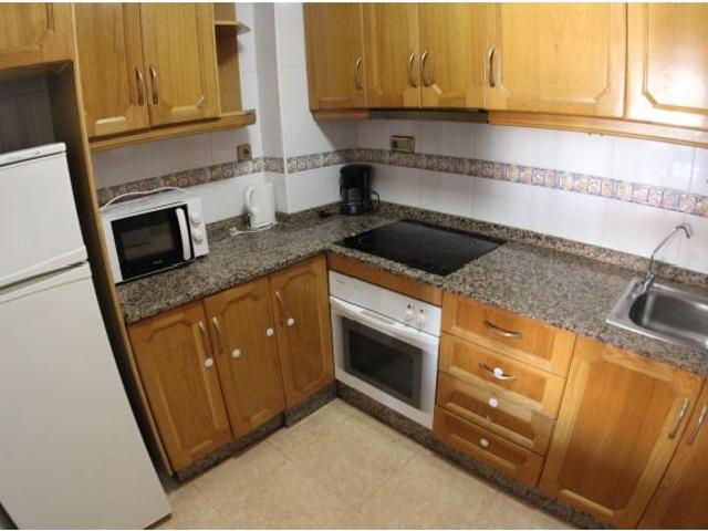 ? Vivienda de 3 Dormitorios y 2 Baños en el Corazón de Torrevieja – ¡Listo para Entrar a Vivir!