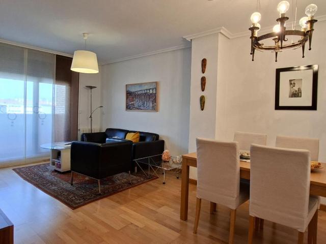 VIVIENDA DE 3 DORMITORIOS, 2 BAÑOS, TERRAZA, GARAJE Y TRASTERO