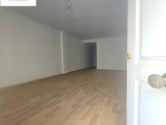 VIVIENDA DE TRES HABITACIONES A ESTRENAR CON GARAJE Y TRASTERO