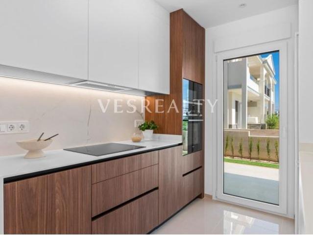 ¡Vivienda de tus sueños en Quesada!
