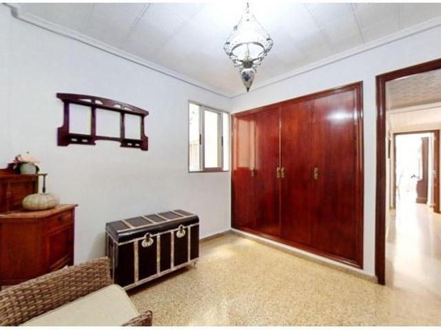 VIVIENDA DE ALQUILER PARA ESTUDIANTES EN AYORA