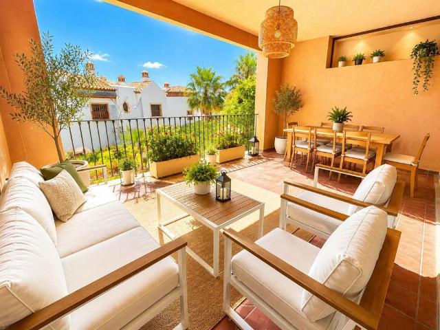 Vivienda exclusiva de 140 m2 en venta Estepona, España